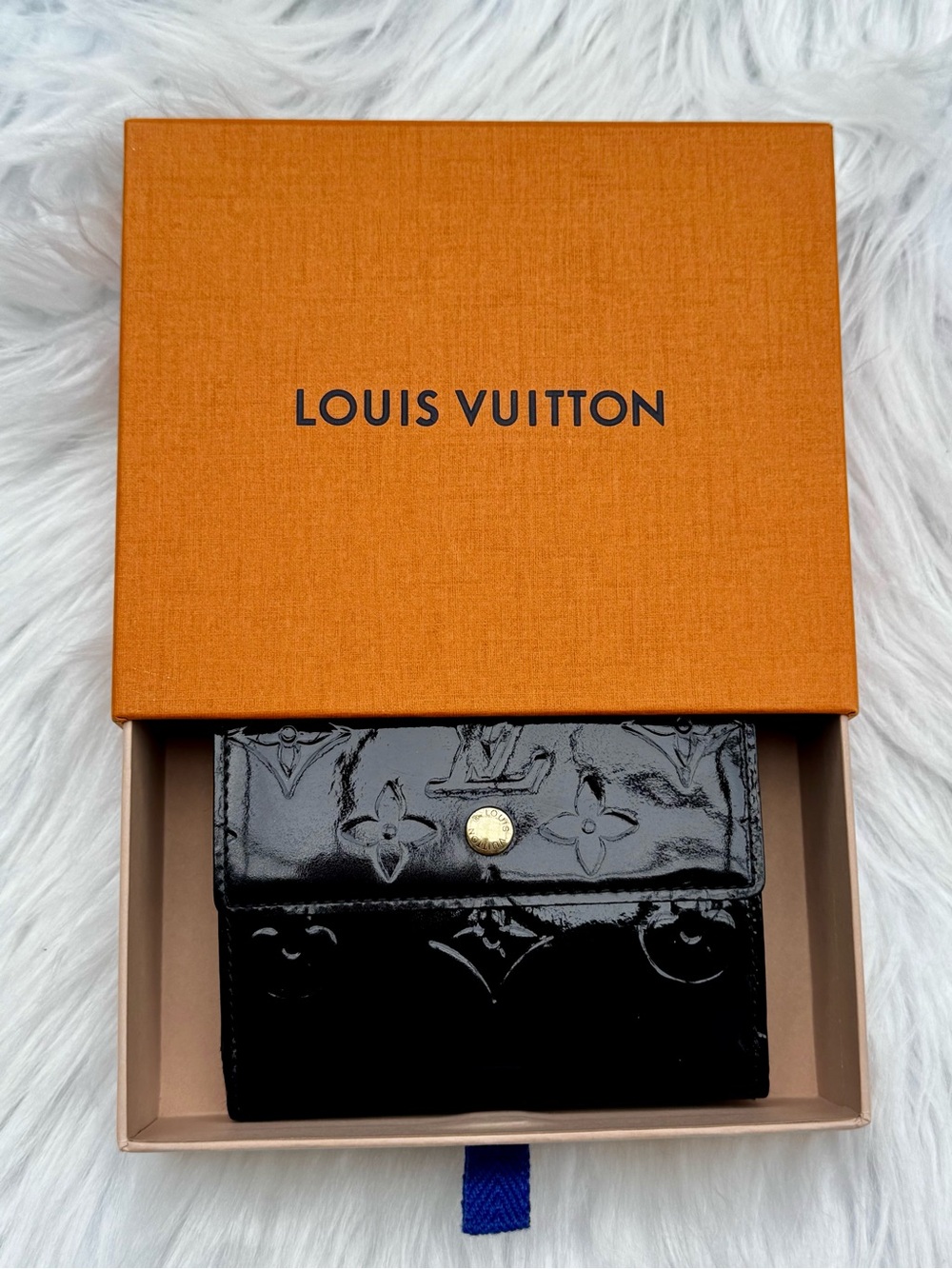 Louis Vuitton Authentic Black Vernis Compact Wallet + LV Storage Box - Picture 14 of 17